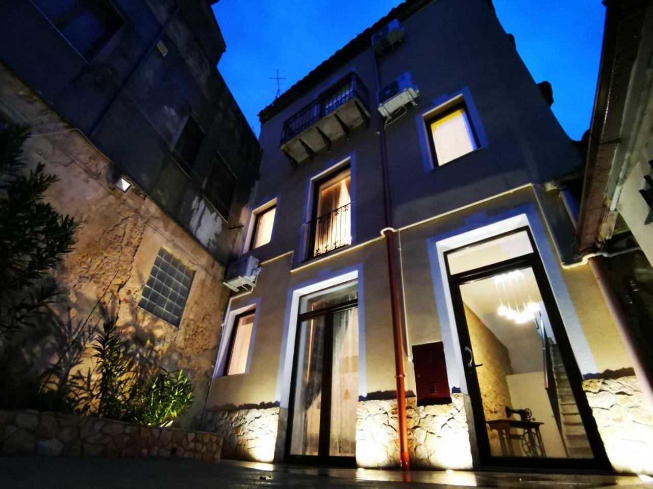Suite Inn Centro Dimora Storica Энна Экстерьер фото